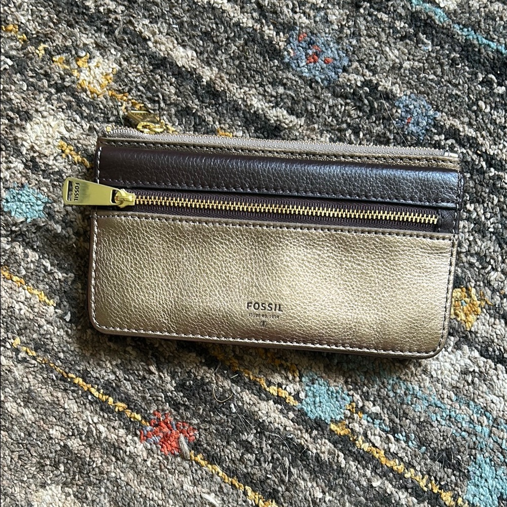 Fossil Leather Wallet in Brown and Tan